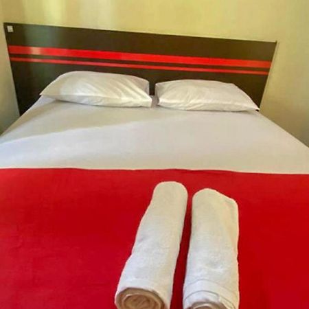 Rama Shinta Homestay Near Gembiral Loka Zoo Redpartner Yogyakarta Exterior photo