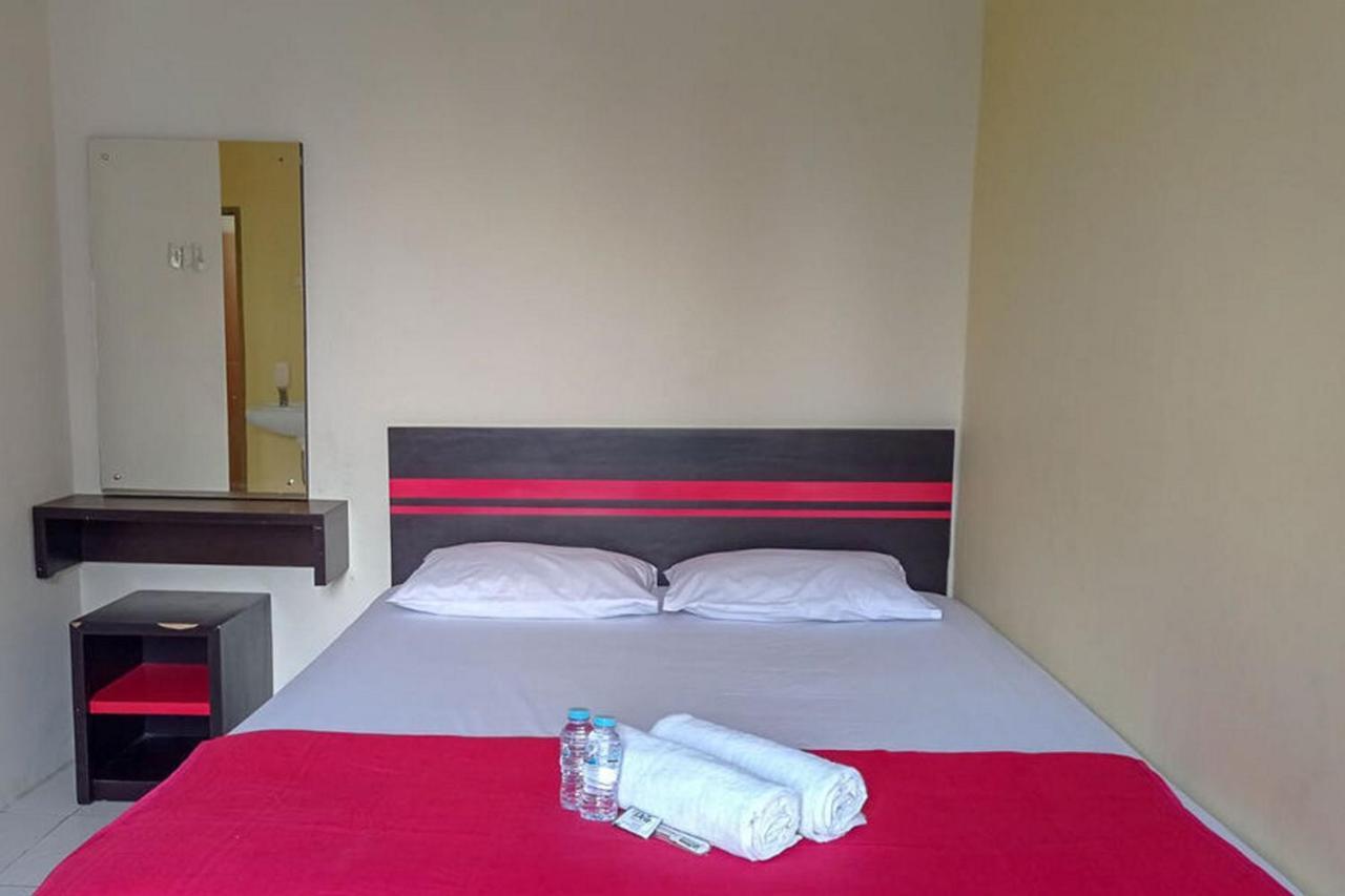 Rama Shinta Homestay Near Gembiral Loka Zoo Redpartner Yogyakarta Exterior photo